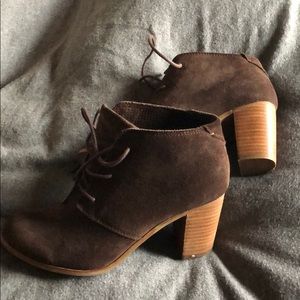 Toms lace up boots